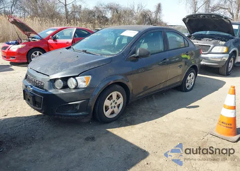 2016 Chevrolet Sonic Ls Auto z USA, uszkodzony, nr VIN 1G1JA5SG8G4111755